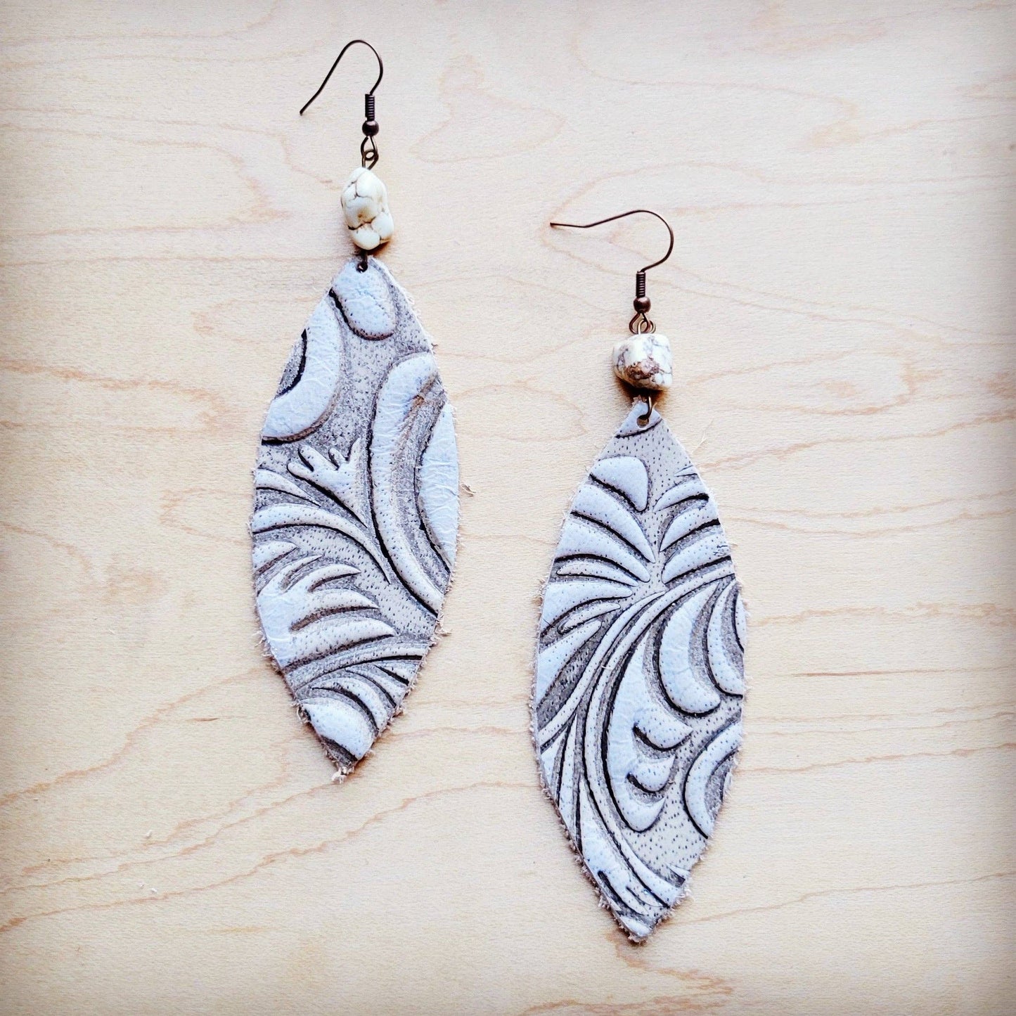 Leather Oval Earrings in Sandy White Floral w/ Turquoise Accent