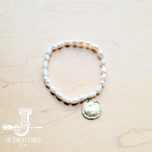Freshwater Pearl Bracelet with Matte Gold Coin